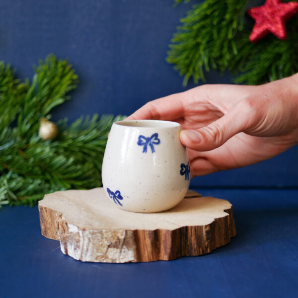 Tasse à café Bow bleu – Image 2