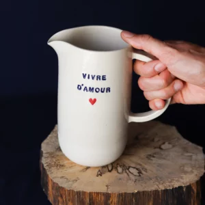Pichet en grès blanc Vivre d'amour