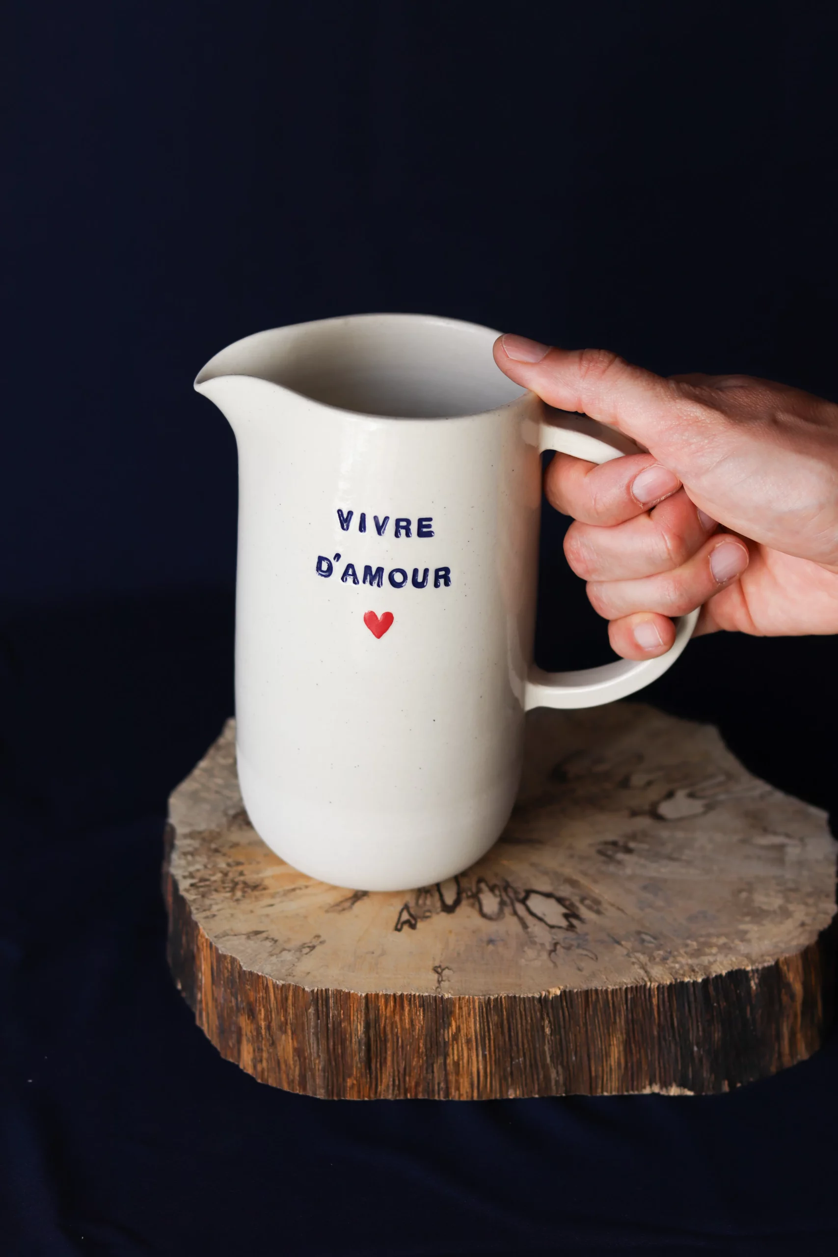 Pichet en grès blanc Vivre d'amour